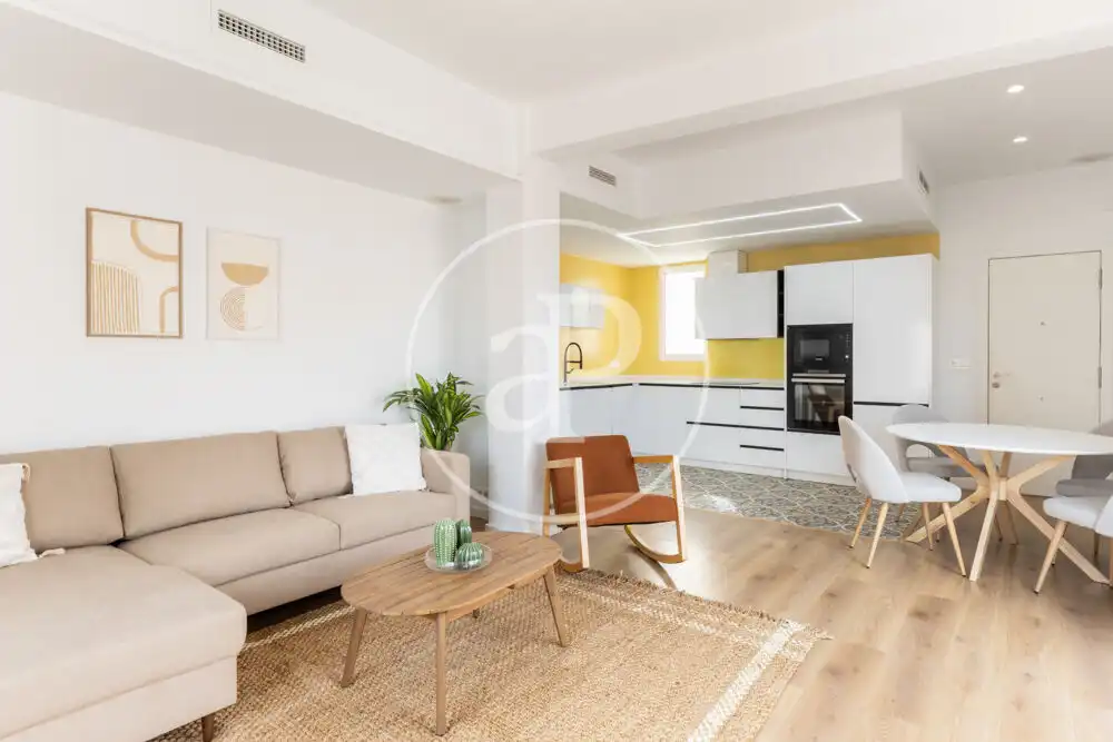 Sala d'estar de Àtic de lloguer en Valencia amb Aire condicionat, Calefacció i Terrassa