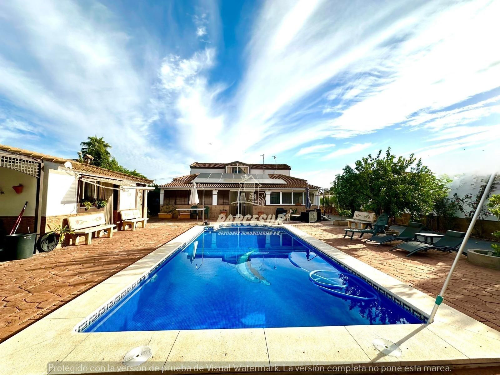 Vista exterior de Casa o chalet en venta en  Córdoba Capital con Aire acondicionado y Piscina