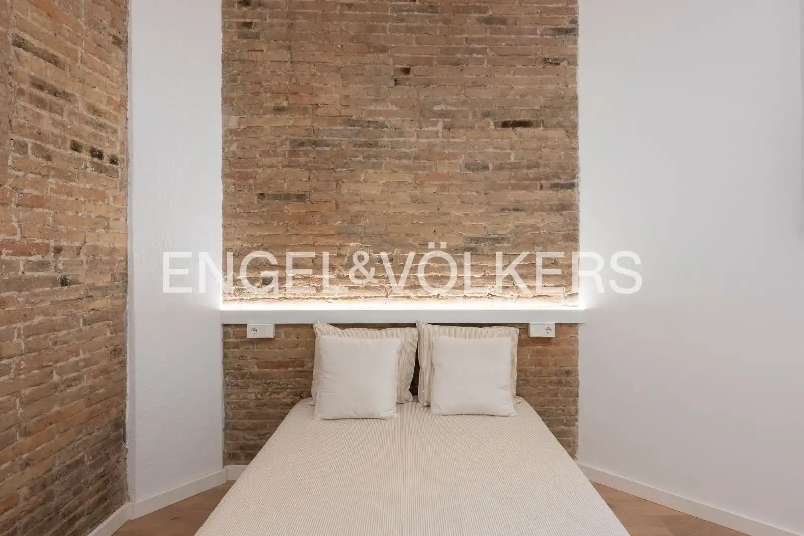 Schlafzimmer von Wohnungen zum Verkauf in Barcelona mit Klimaanlage, Heizung und Parkett