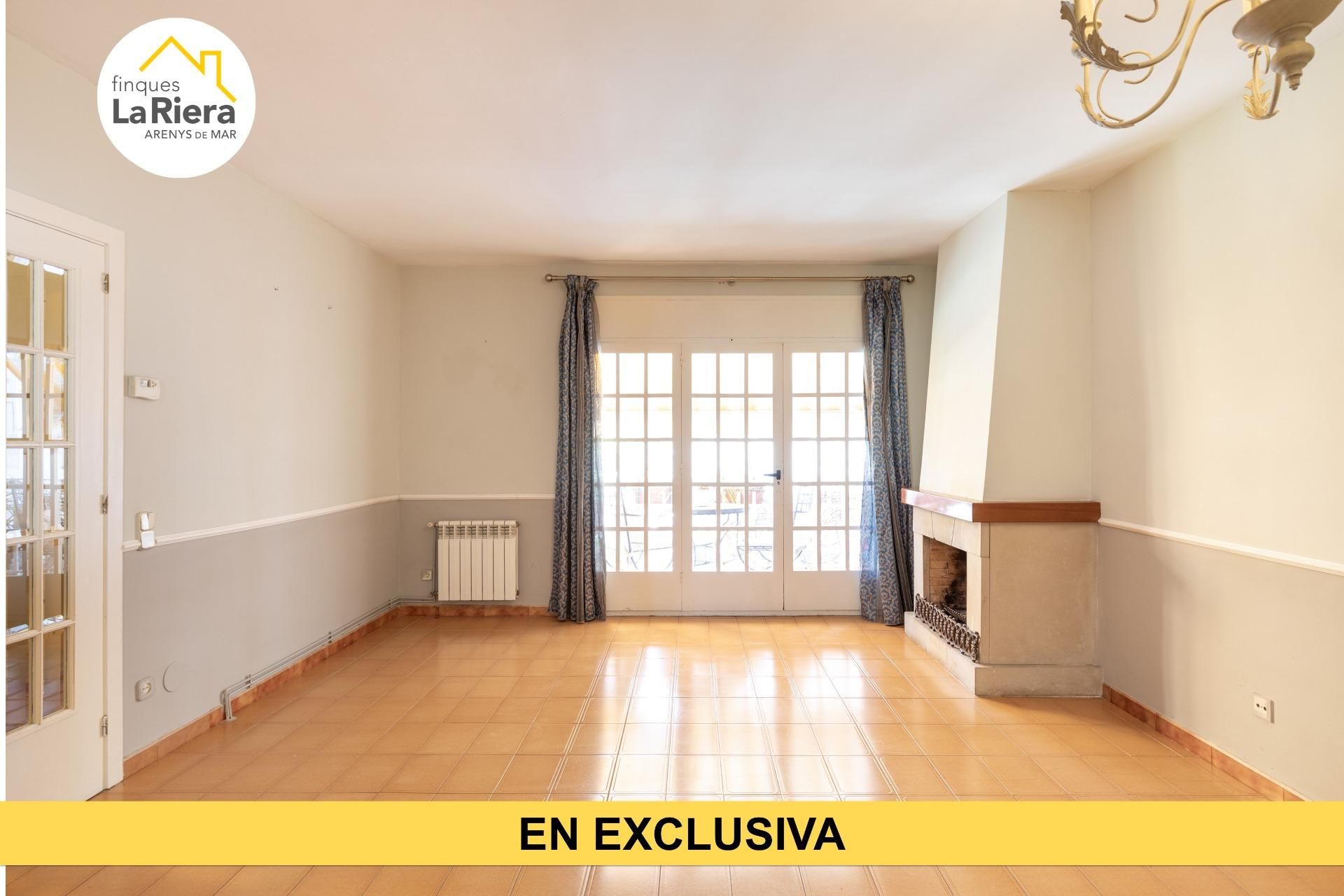 Living room of House or chalet for sale in Arenys de Mar  with Heating, Terrace and Storage room