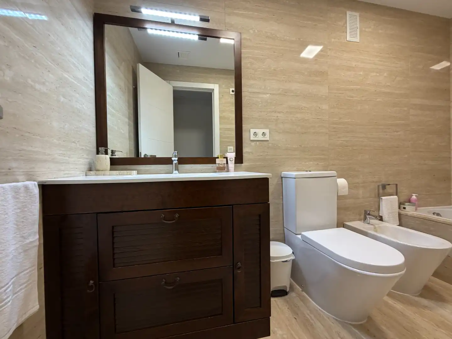 Bathroom of Flat for sale in Alginet  with Air Conditioner, Heating and Balcony