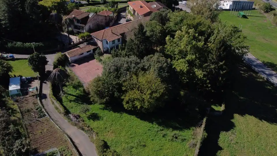 Casa o xalet en venda en Torrelavega  amb Jardí privat