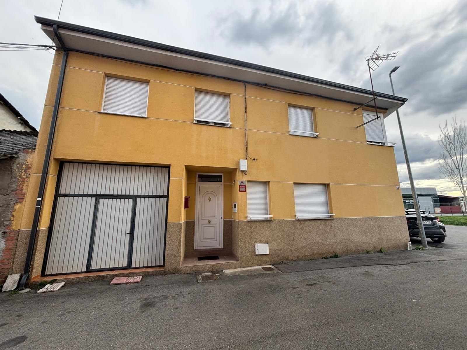 Vista exterior de Casa o chalet en venta en Camponaraya con Amueblado