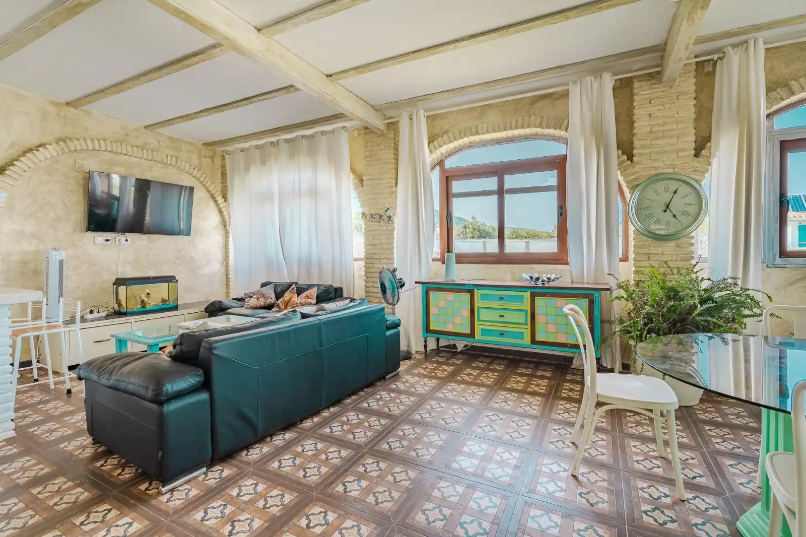 Sala d'estar de Casa o xalet en venda en Tarifa amb Calefacció, Jardí privat i Terrassa