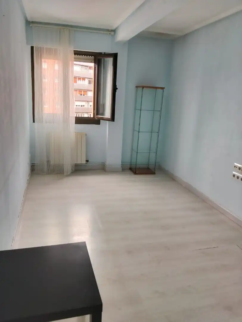Bedroom of Flat for sale in Bilbao   with Heating, Terrace and Furnished