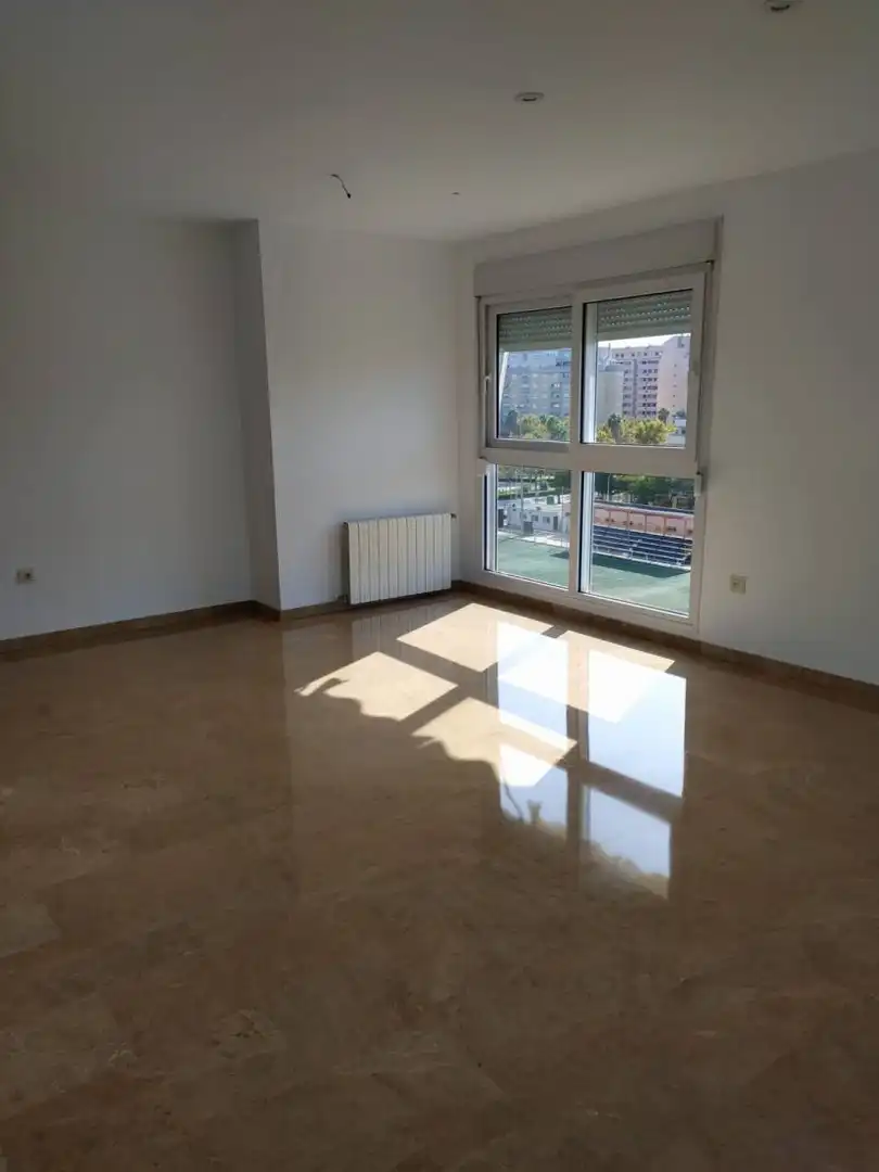 Sala de estar de Piso de alquiler en Valencia con Aire acondicionado, Calefacción y Trastero