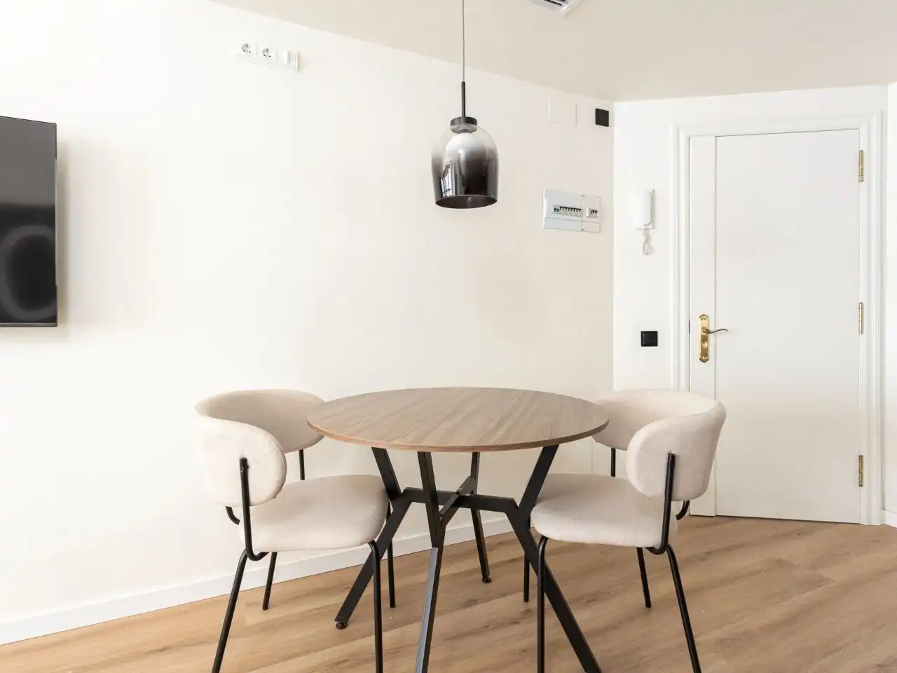 Comedor de Local en venta en Barcelona con Aire acondicionado, Calefacción y Terraza