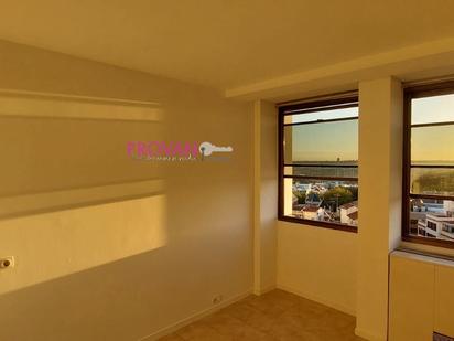 Bedroom of Apartment to rent in  Madrid Capital  with Air Conditioner