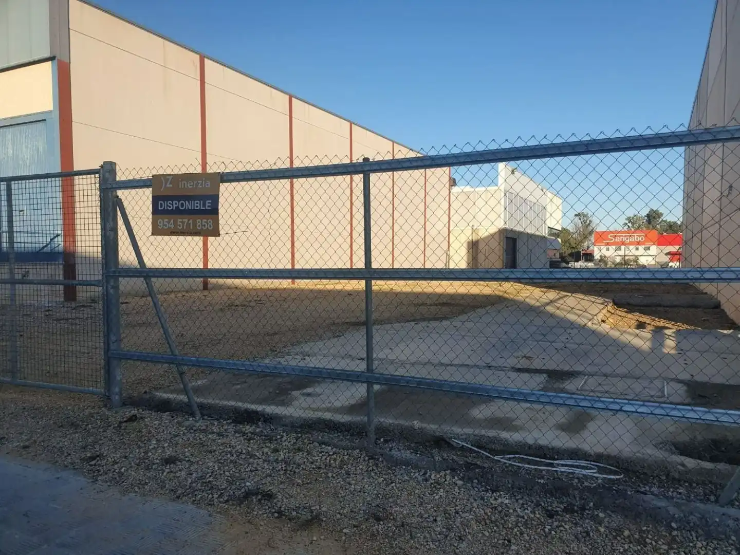 Vista exterior de Terreno industrial en venta en Salteras