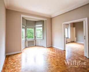 Living room of Flat to rent in  Barcelona Capital  with Air Conditioner and Balcony