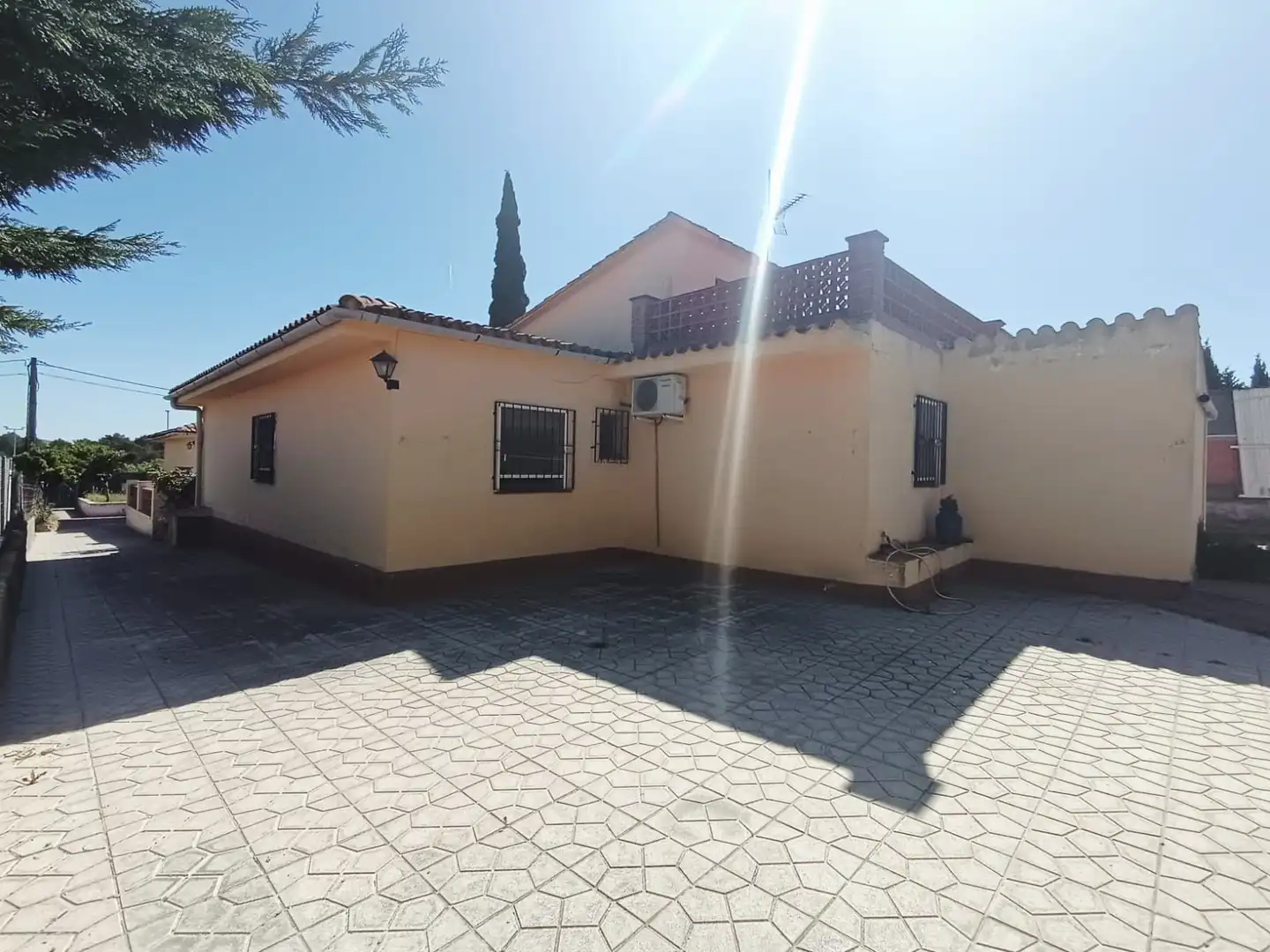 Vista exterior de Casa o chalet de alquiler en Avinyonet del Penedès con Aire acondicionado, Calefacción y Jardín privado