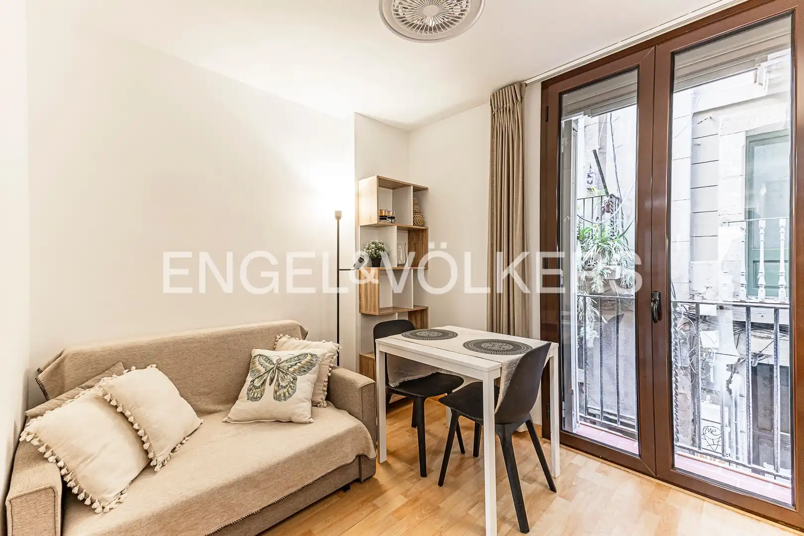 Appartamento con terrazza in vendita a Ciutat Vella, imagen 2