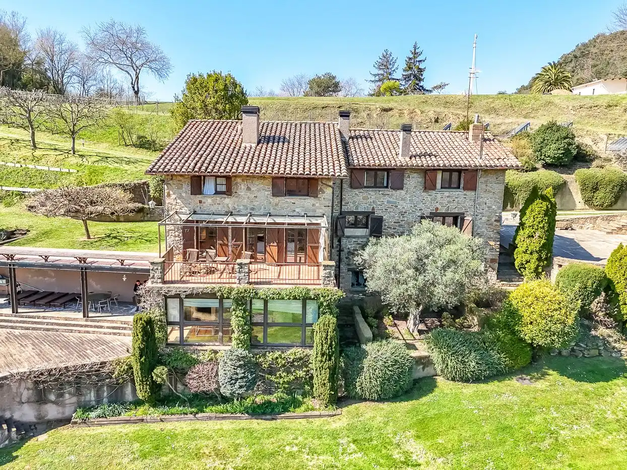 Vista exterior de Finca rústica en venta en Olot con Calefacción, Jardín privado y Terraza