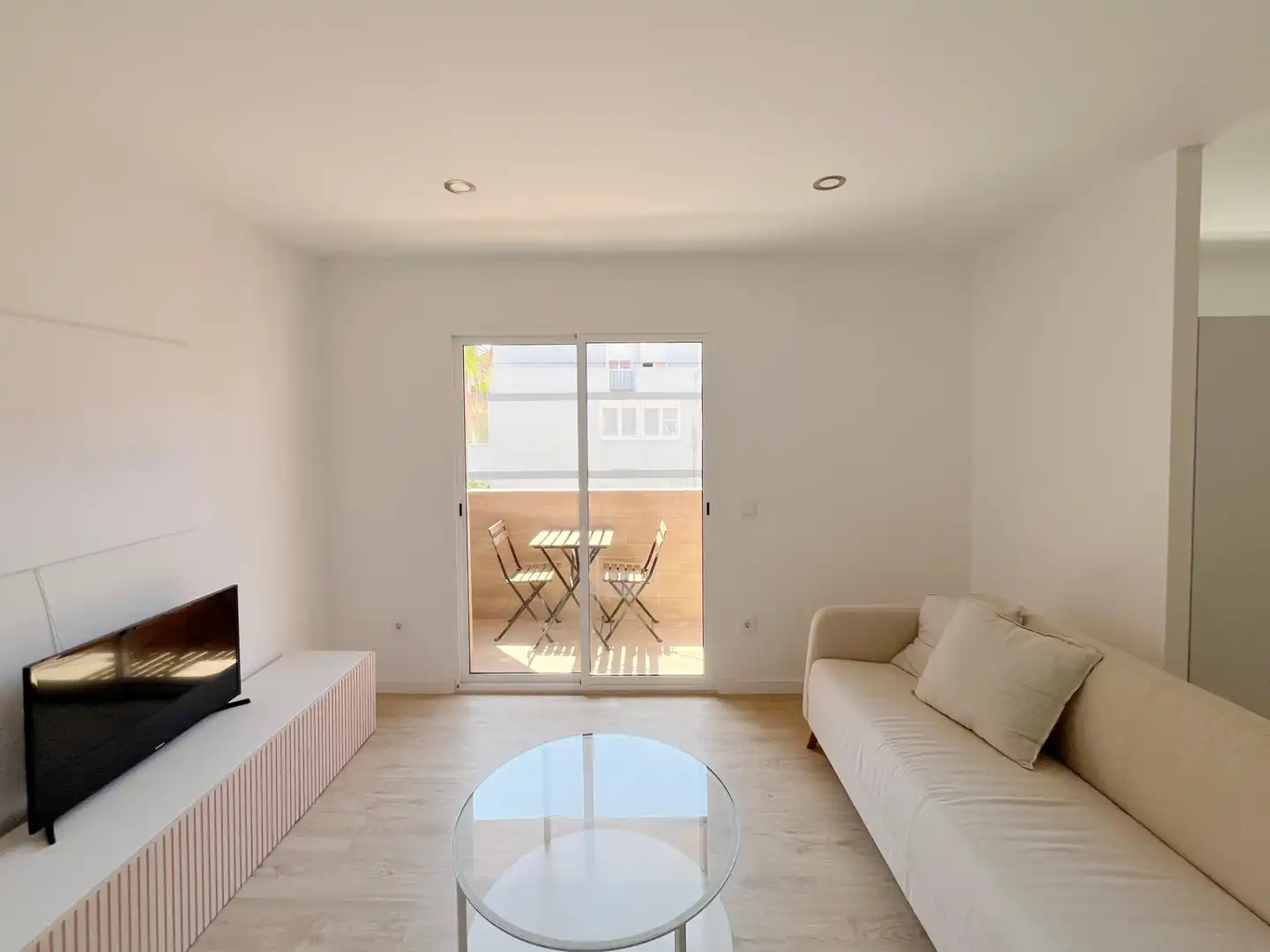 Living room of Flat for rent in Valencia  with Air Conditioner, Heating and Furnished
