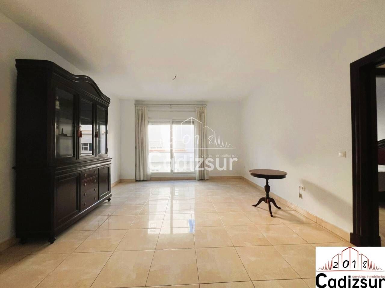 Wohnzimmer von Wohnung zum Verkauf in  Cádiz Capital mit Klimaanlage und Balkon