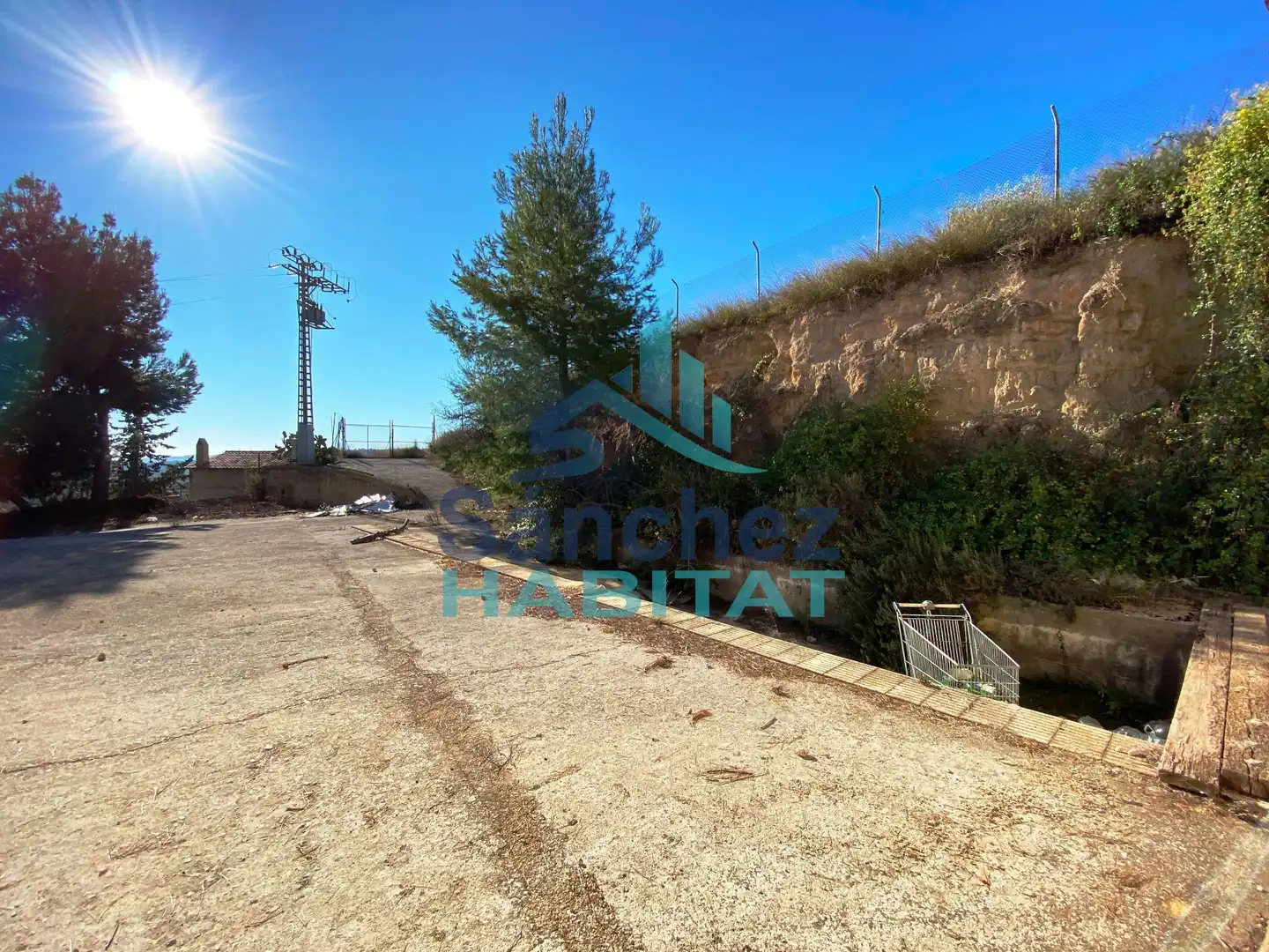 Industrial buildings for sale in Chelva