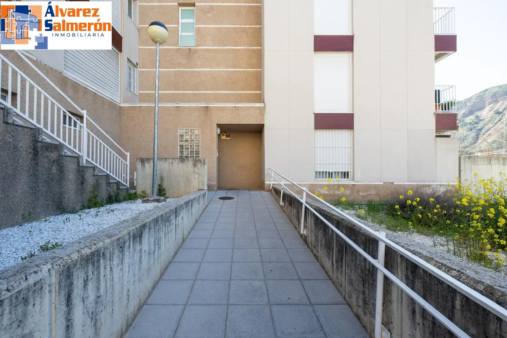 Exterior view of Flat for sale in Granada
