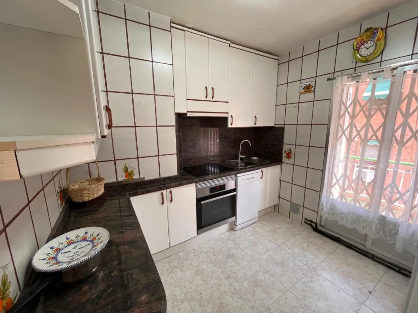 Cocina de Piso en venta en Madrid con Calefacción y Balcón