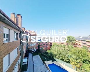 Exterior view of Flat to rent in Las Rozas de Madrid  with Air Conditioner and Swimming Pool