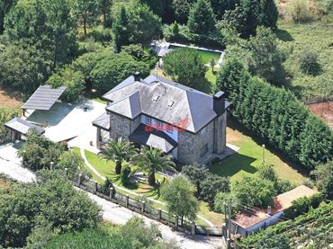 Villa avec balcon à vendre à Barbadás