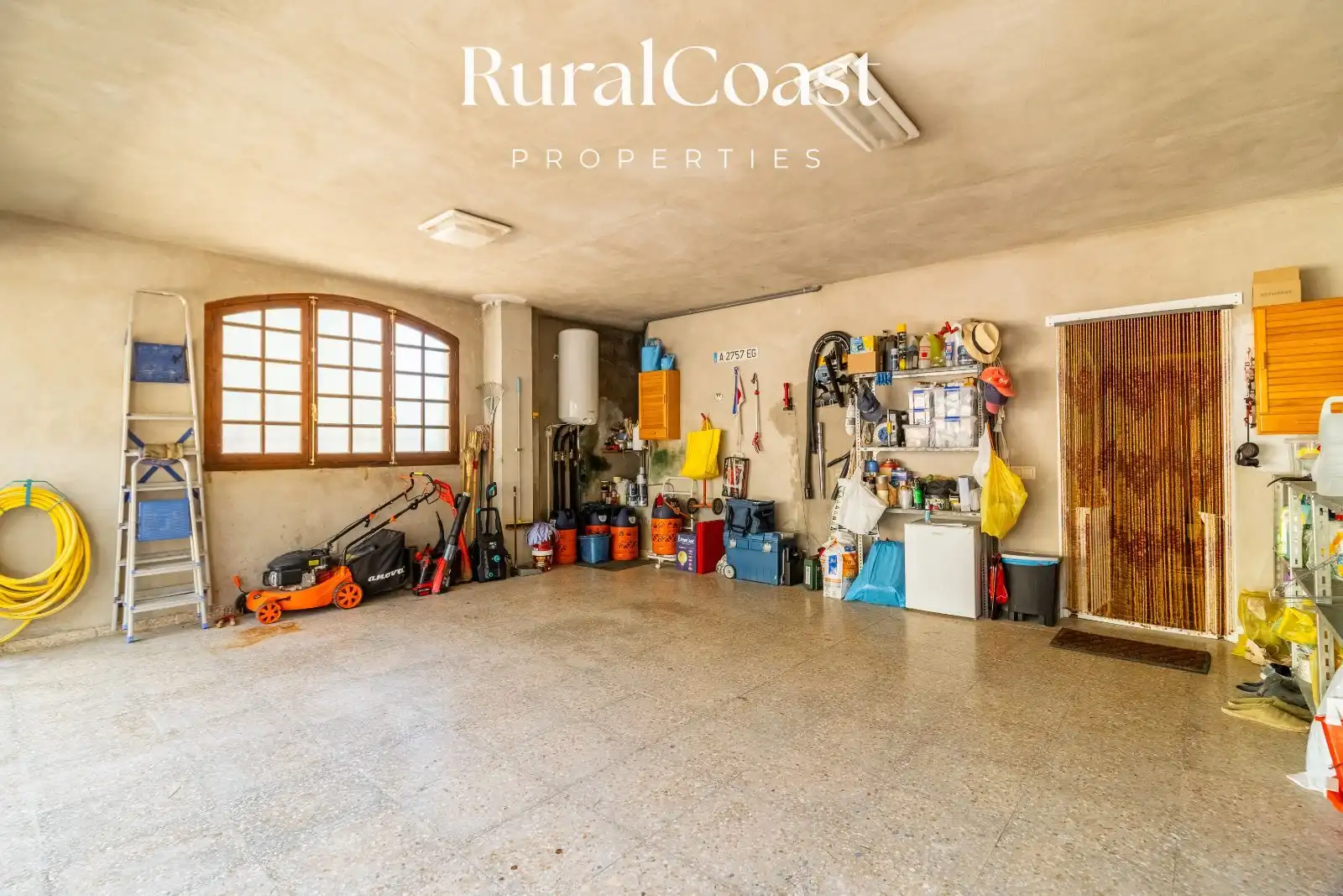 Vista exterior de Casa o chalet en venta en Tibi con Aire acondicionado, Calefacción y Jardín privado