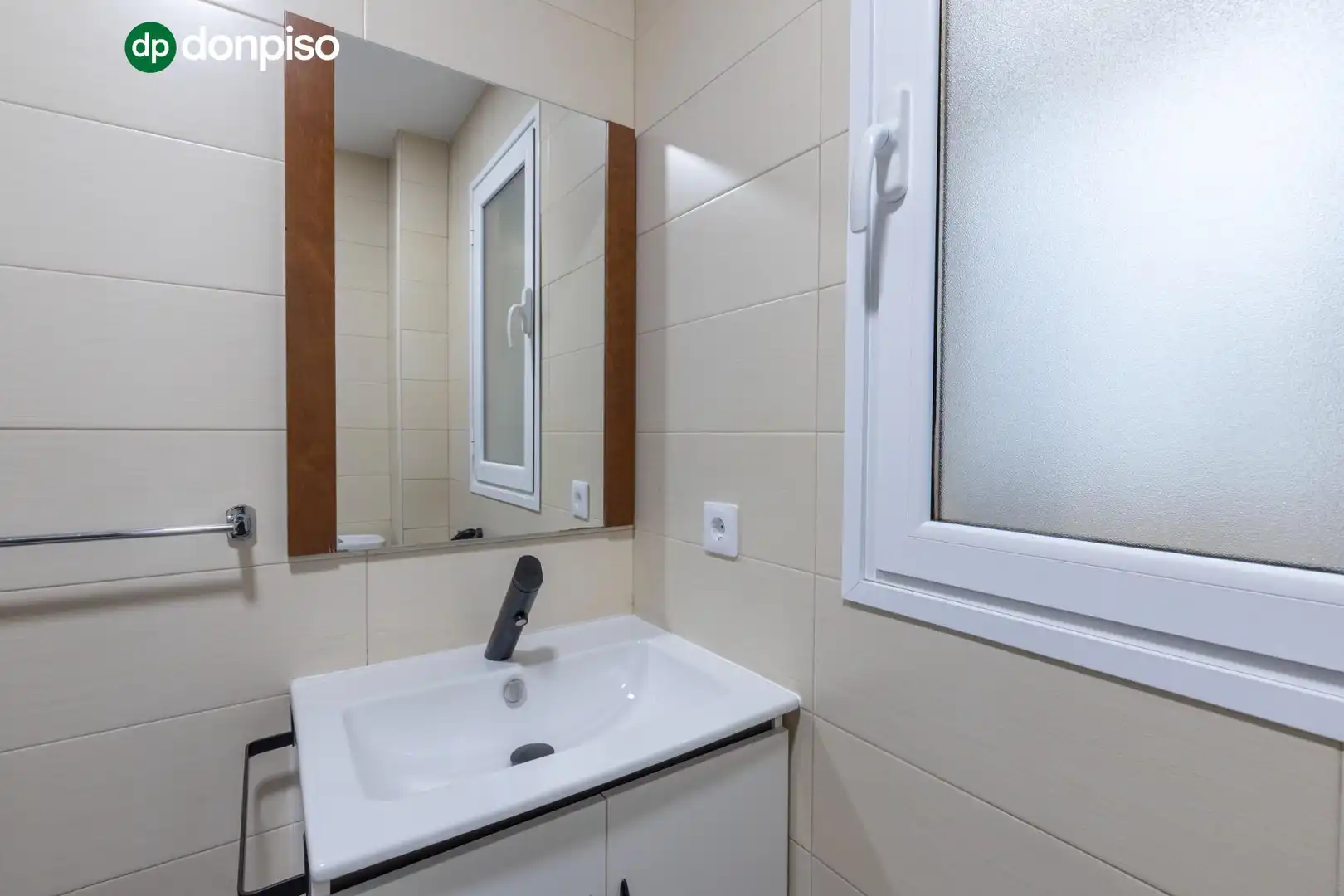 Flat for rent in Calle Pintor Lopez Mezquita, Camino de Ronda