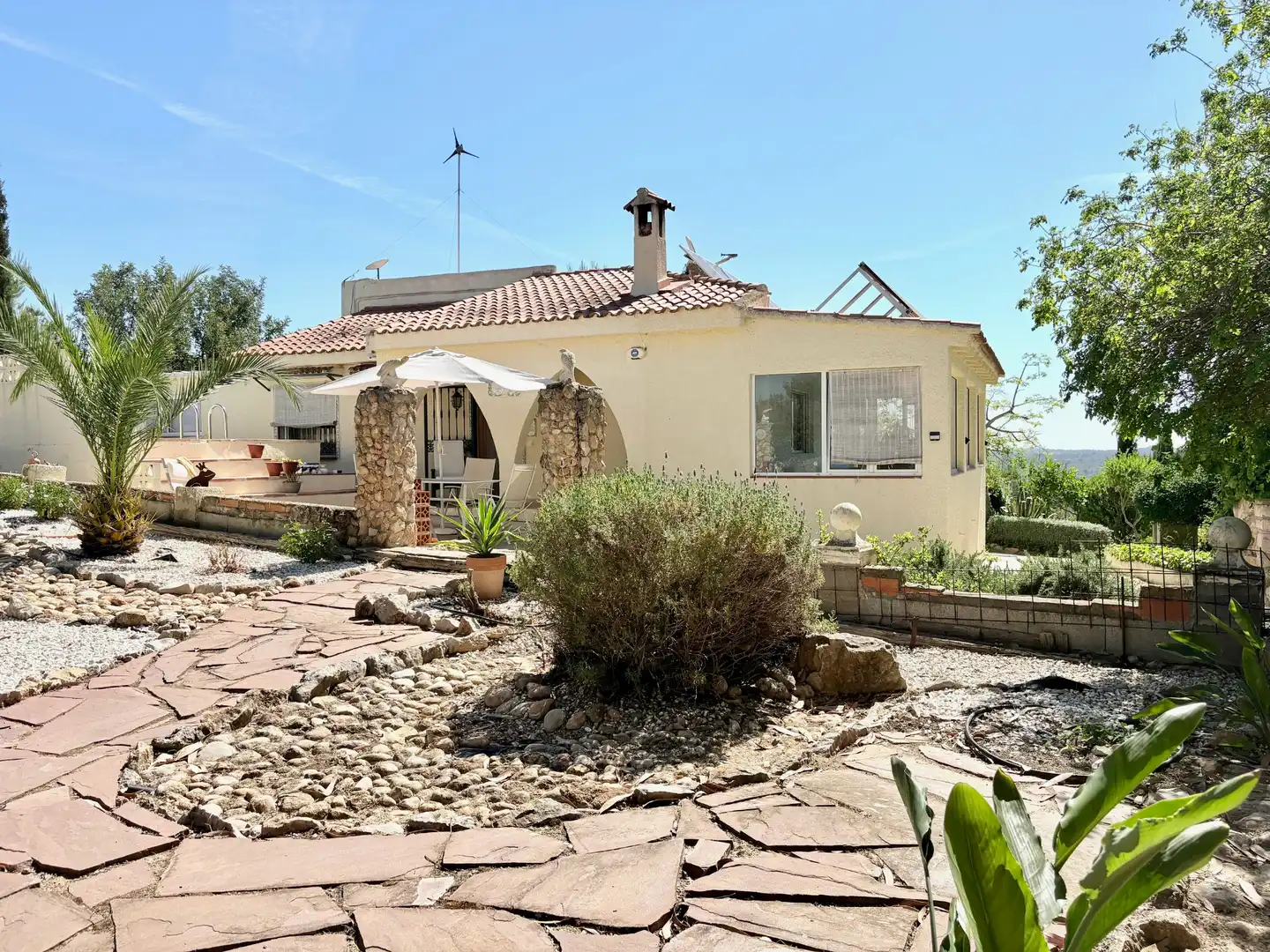 Vista exterior de Casa o xalet en venda en Cheste amb Aire condicionat, Calefacció i Jardí privat