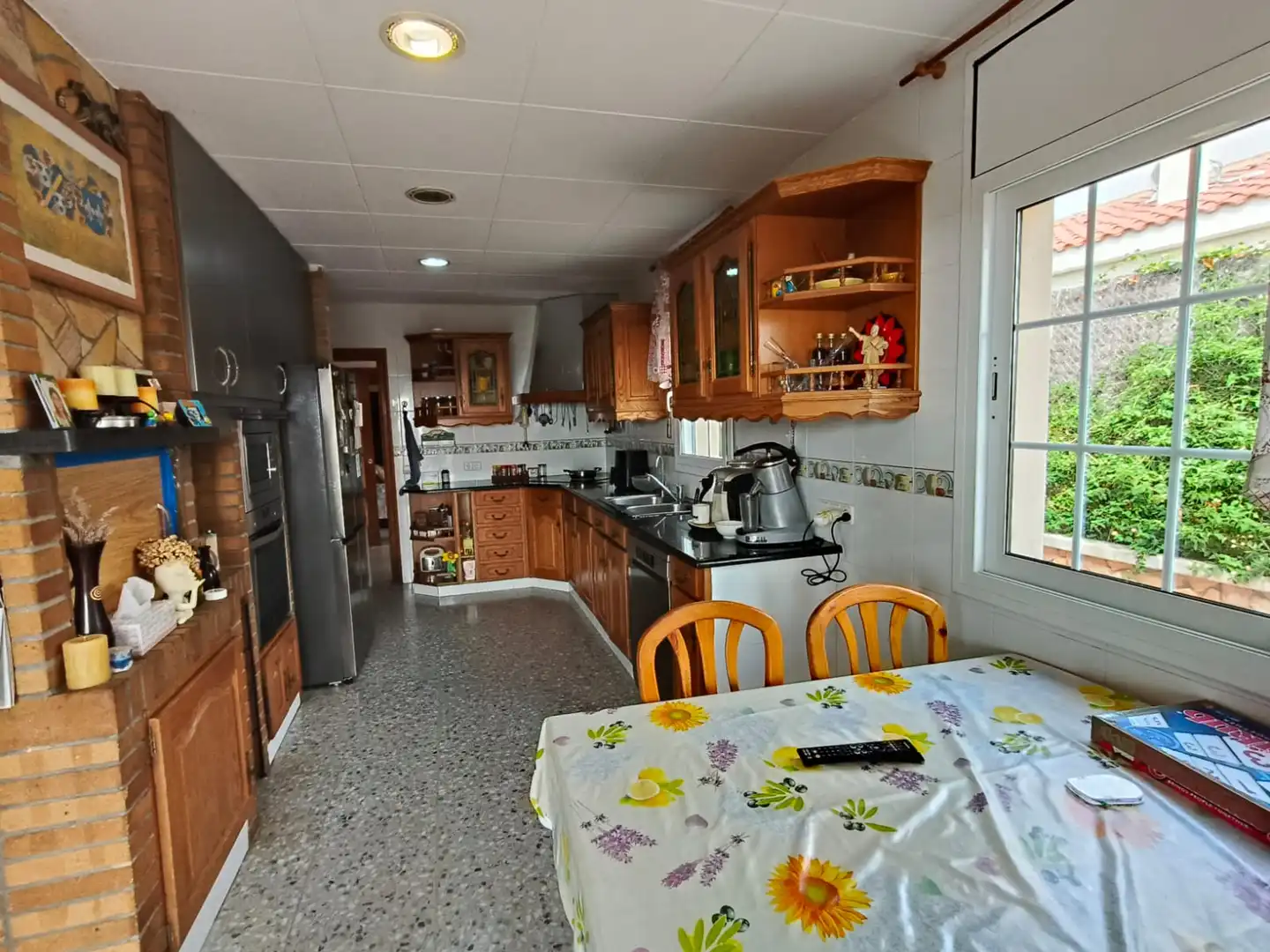 Cuina de Casa o xalet en venda en Calella amb Calefacció, Jardí privat i Terrassa