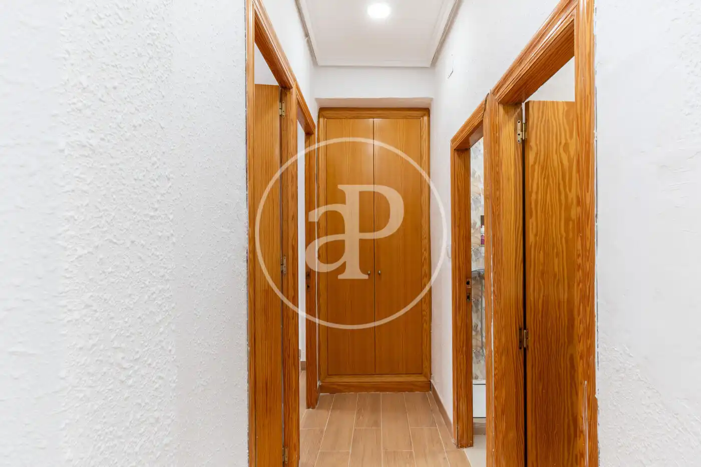 Flat for rent in Valencia  with Air Conditioner, Heating and Furnished