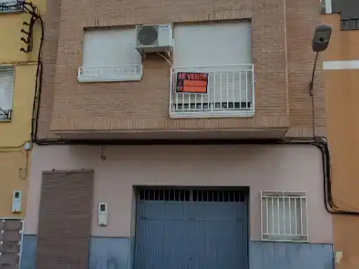 Vista exterior de Casa adosada en venda en Cieza amb Aire condicionat i Balcó