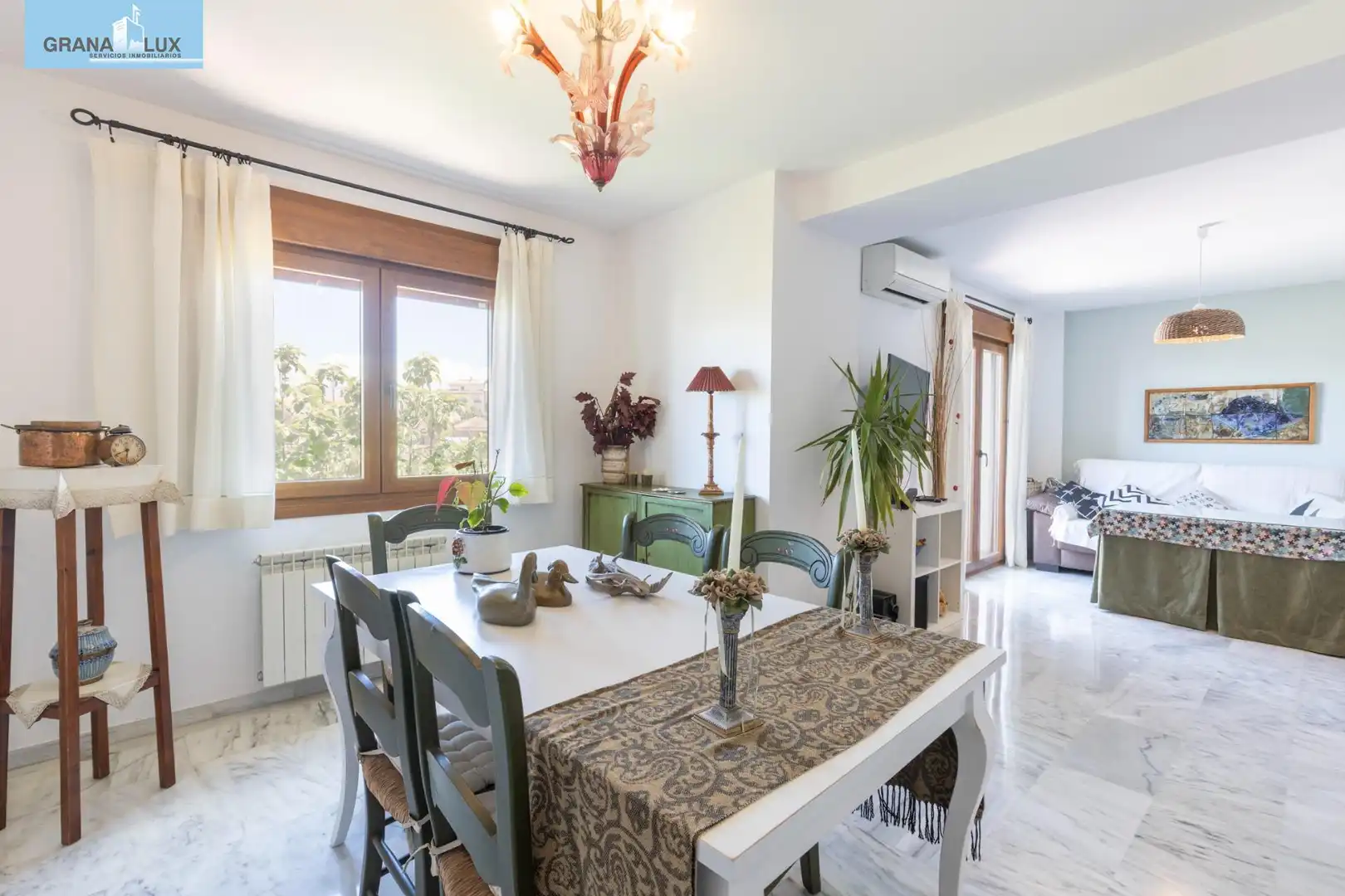 Esszimmer von Haus oder Chalet zum Verkauf in La Zubia mit Klimaanlage, Heizung und Gemeinschaftspool
