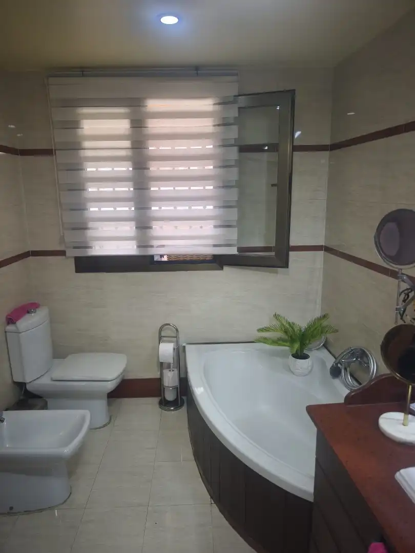 Baño de Casa adosada en venta en Melilla con Aire acondicionado, Terraza y Trastero