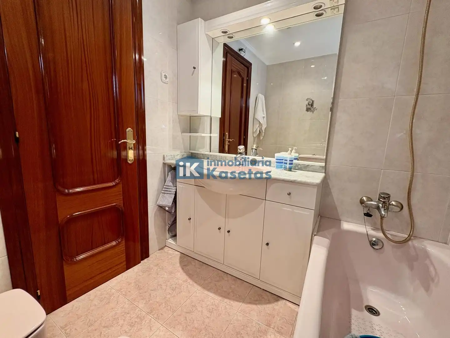 Flat with lift for sale in Centro - Ariz - Uribarri, imagen 13