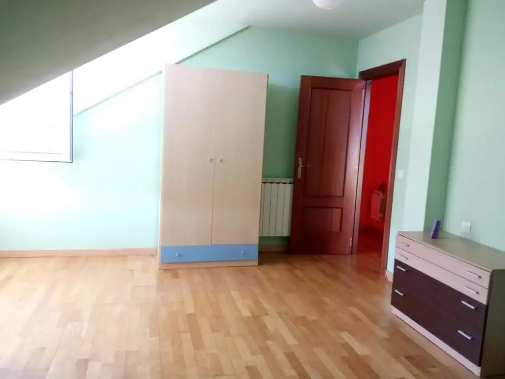 Dormitori de Planta baixa en venda en Covadonga - Campuzano - Ciudad Vergel