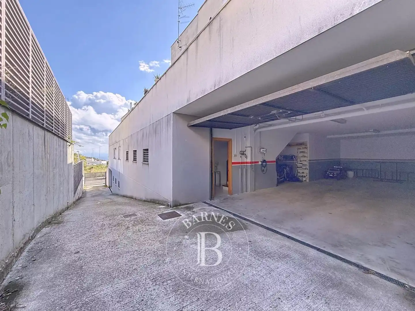 Parking of Houses for sale in Mataró  with Air Conditioner, Heating and Private garden