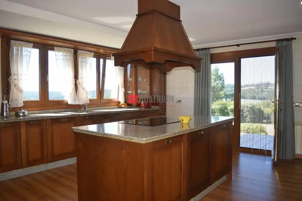 Casa o xalet en venda a Chantada, A Baña