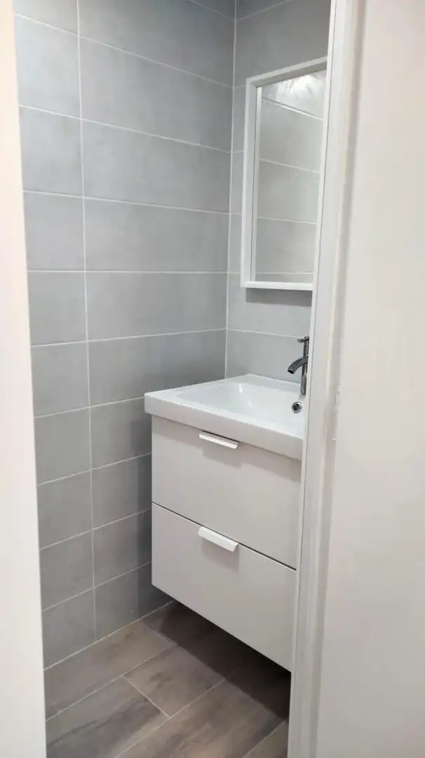 Baño de Piso de alquiler en Elche / Elx con Amueblado y Balcón