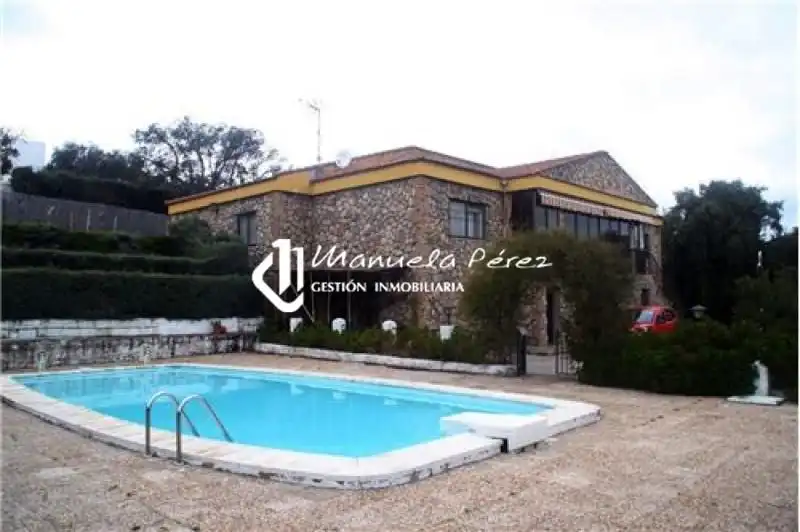 Chalet en venta en Sierra de Fuentes