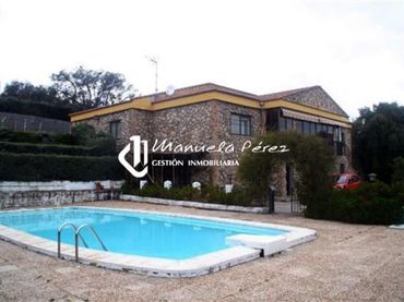 Chalet en venta en Sierra de Fuentes