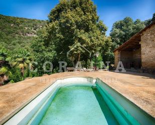 Piscina de Casa o xalet en venda en Sant Aniol de Finestres amb Piscina