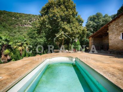 Piscina de Casa o xalet en venda en Sant Aniol de Finestres amb Piscina