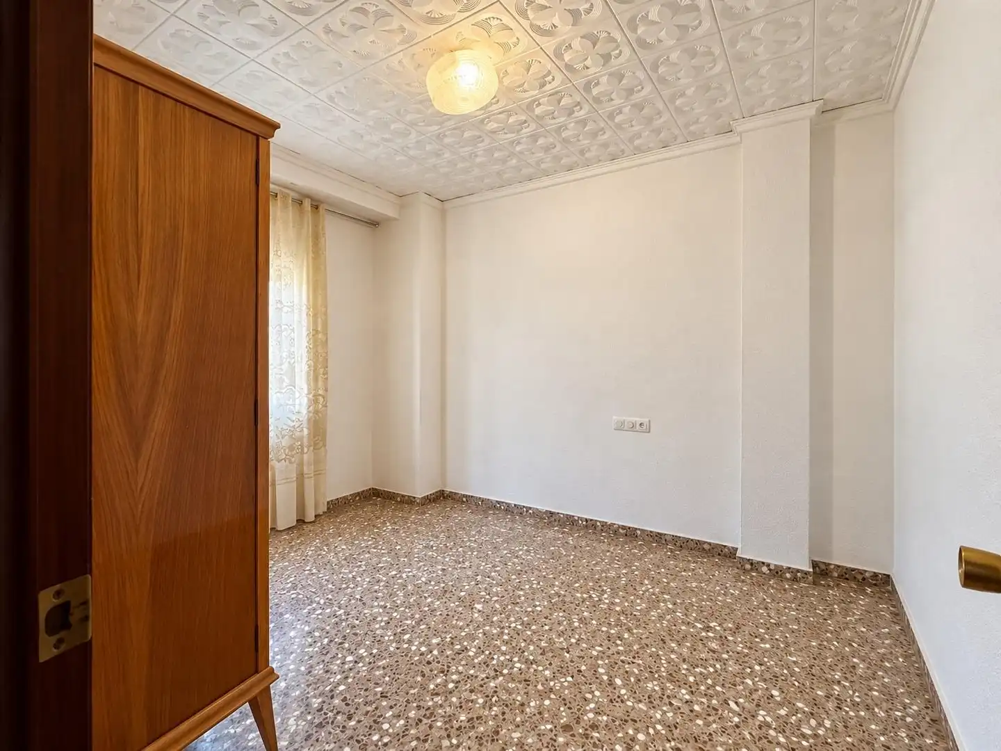 Bedroom of Flat for sale in Carlet, Valencia