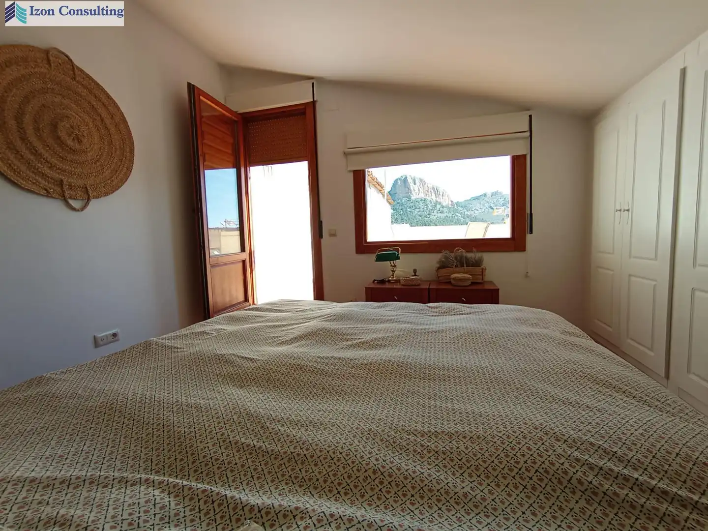 Dormitori de Casa o xalet en venda en Elche de la Sierra amb Calefacció, Jardí privat i Terrassa