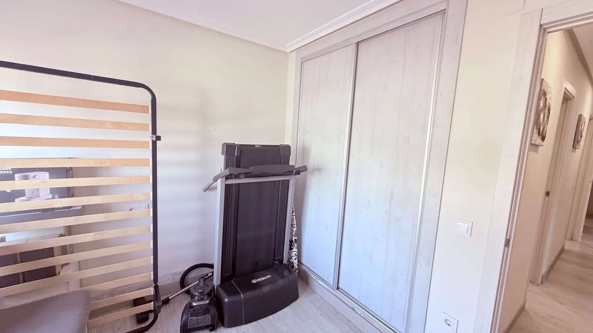 Habitación de Piso en venta en Benidorm con Aire acondicionado, Calefacción y Amueblado