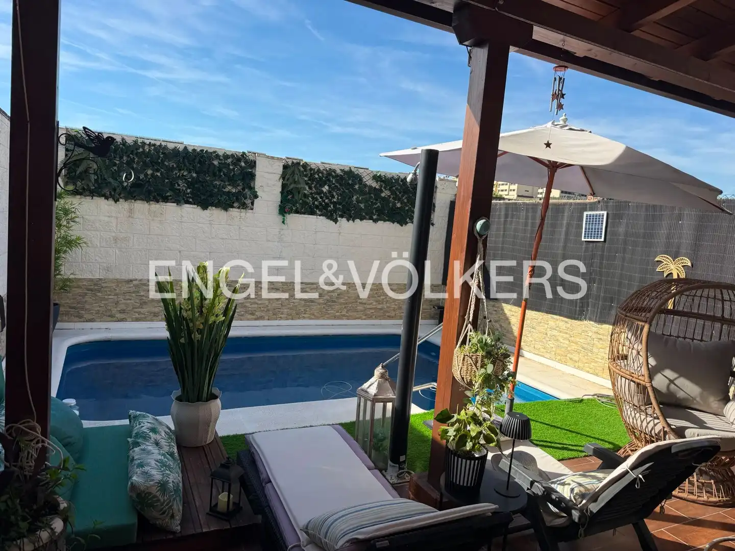 Terrassa de Casa adosada en venda en Mejorada del Campo amb Aire condicionat, Calefacció i Jardí privat