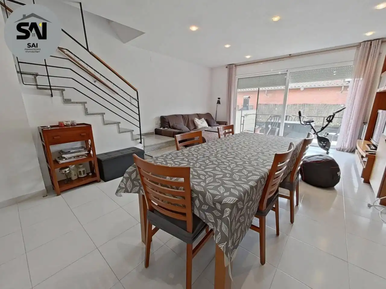 Sala de estar de Casa o chalet en venta en Castellar del Vallès con Aire acondicionado, Calefacción y Parquet