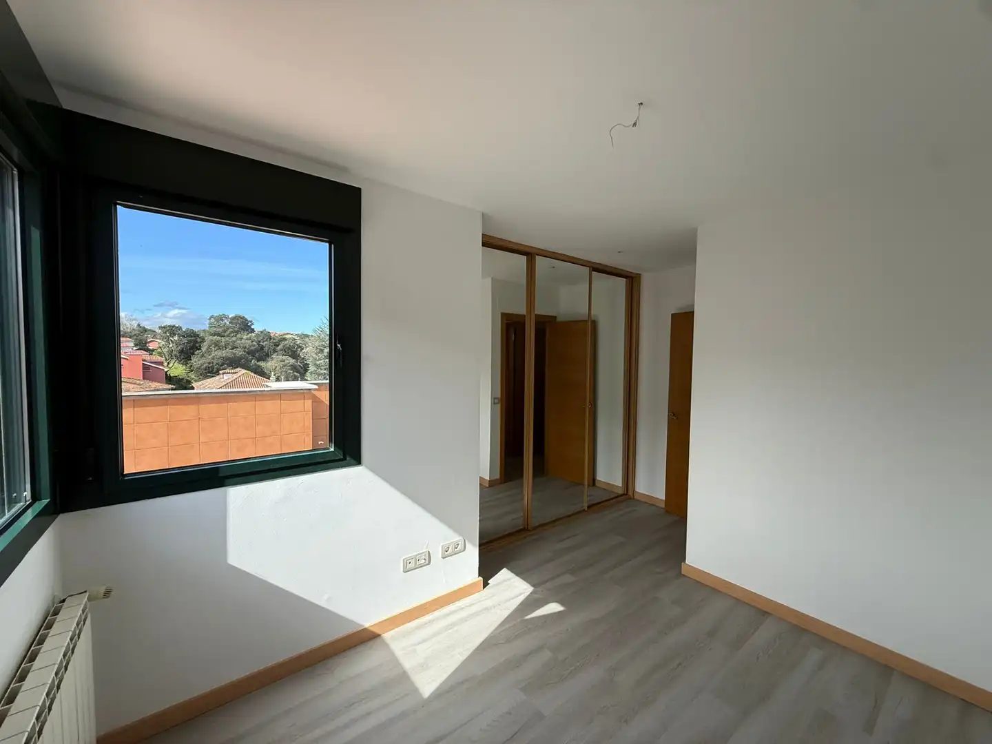 Habitación de Ático en venta en Llanes con Calefacción, Terraza y Trastero