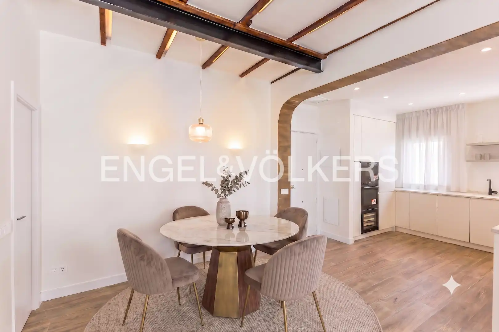 Dining room of Flat for sale in Madrid  with Air Conditioner and Heating