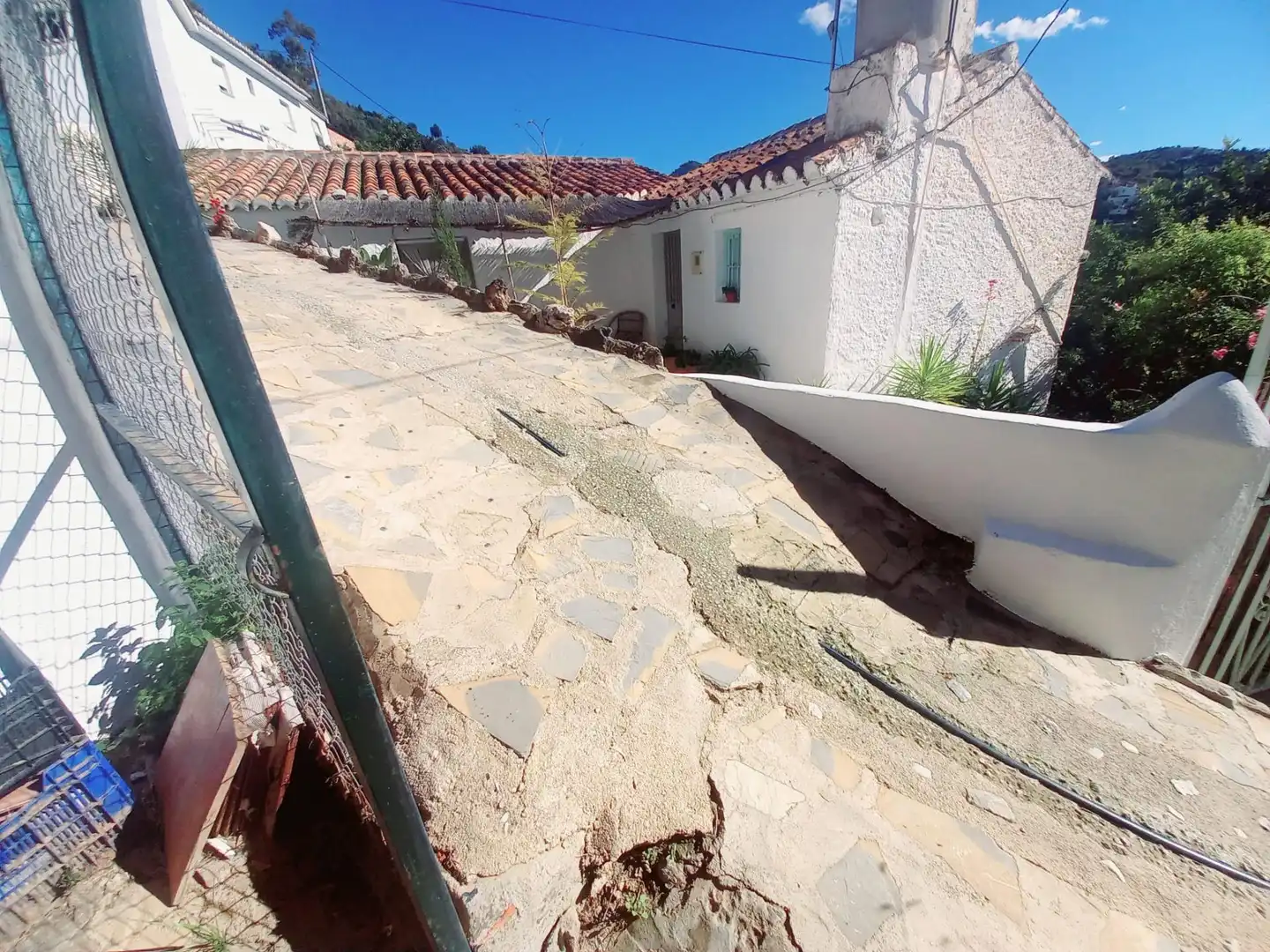 Vista exterior de Casa o chalet en venta en Canillas de Aceituno con Terraza, Trastero y Balcón