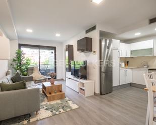 Sala d'estar de Apartament de lloguer en  Barcelona Capital amb Aire condicionat, Calefacció i Piscina